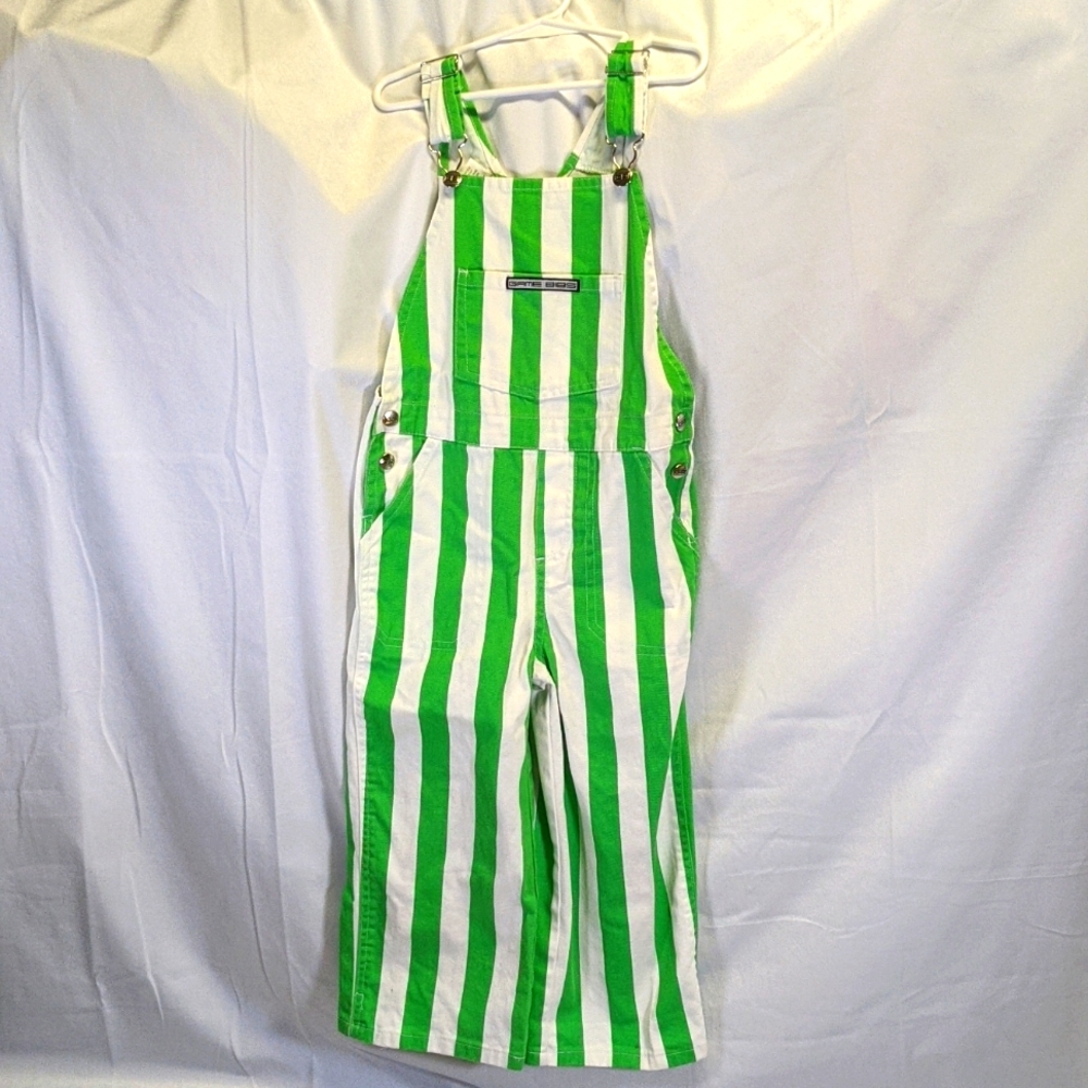 Gamer Bibs white and green stripes